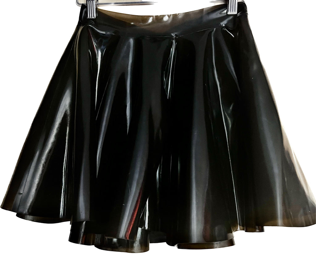 Skater skirt in Smokey semi trans black
